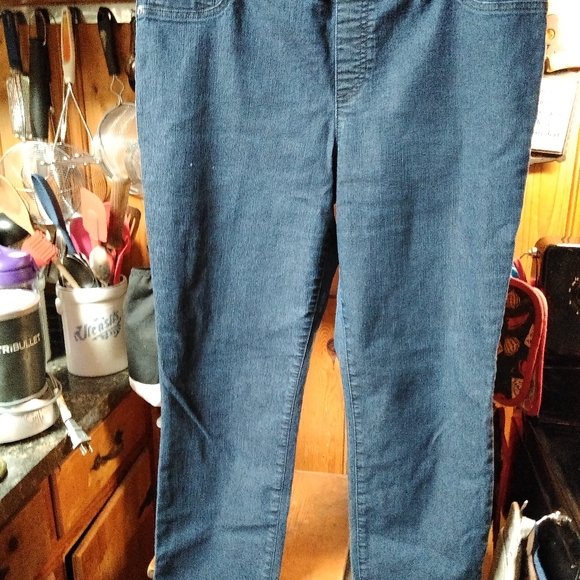 Jeans - Picture 4 of 4